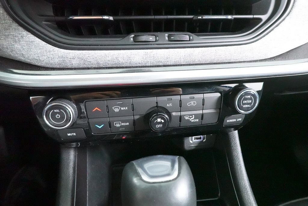 Used 2022 Jeep Compass Latitude AWD/4WD image 15