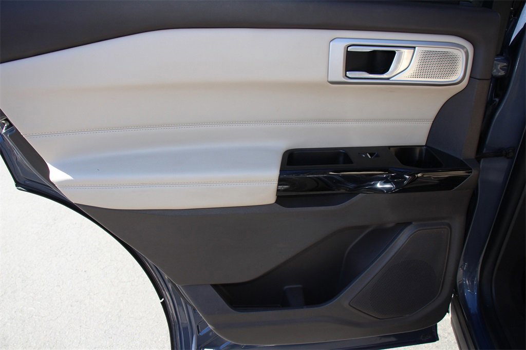 Certified 2021 Ford Explorer Platinum w/ Equipment Group 601A image 20