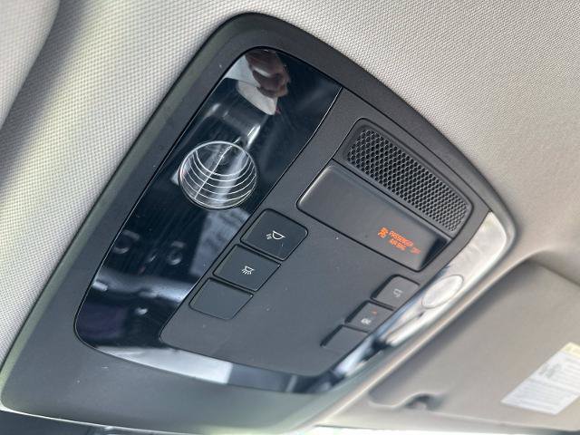 Used 2024 Kia Carnival LX FWD image 21