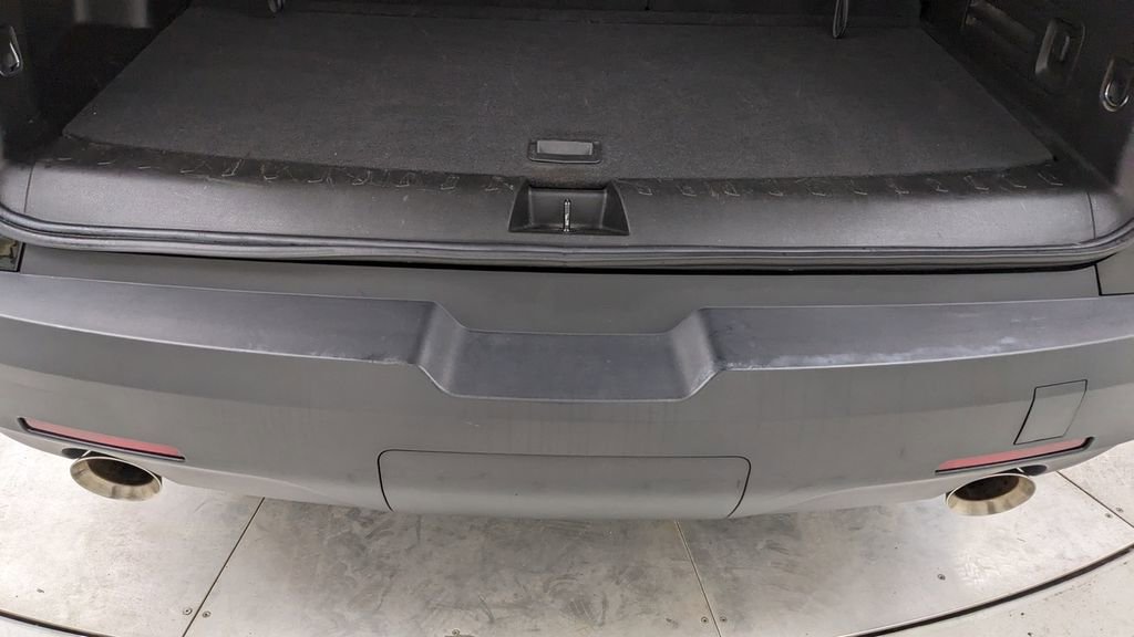 Used 2023 Chevrolet Traverse RS image 7