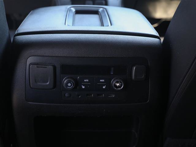 Used 2019 GMC Yukon XL SLT w/ Open Road Package AWD/4WD image 26