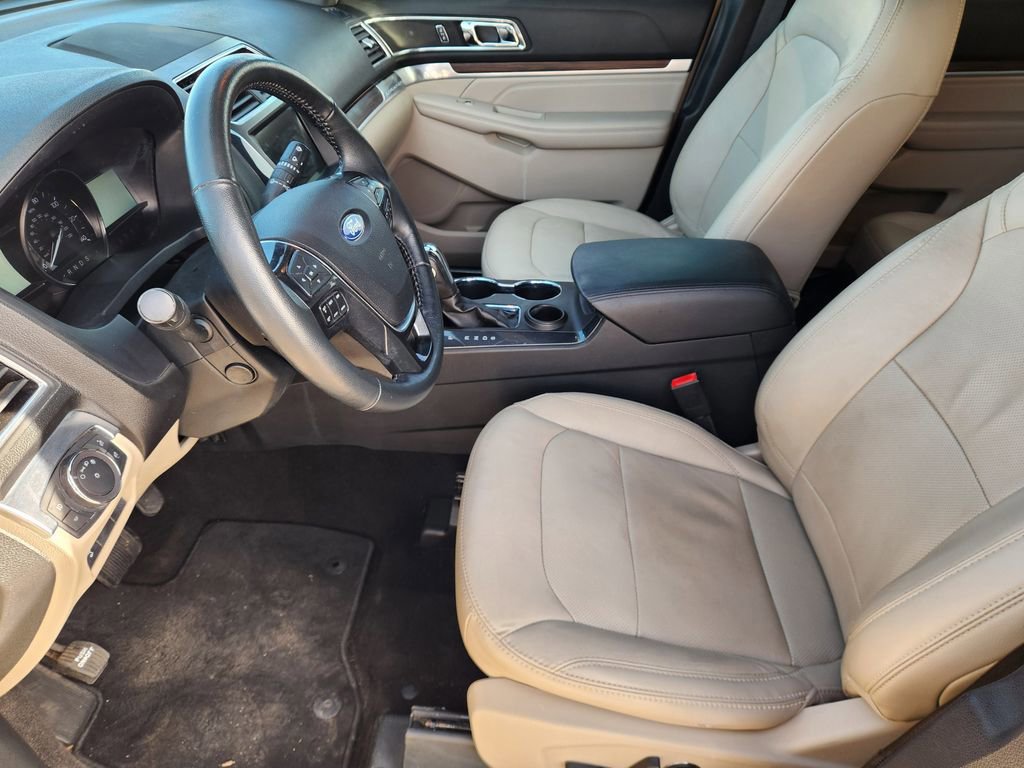 Certified 2018 Ford Explorer Limited image 12
