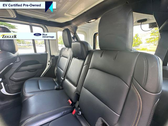 Used 2024 Jeep Wrangler Unlimited Sahara AWD/4WD image 24