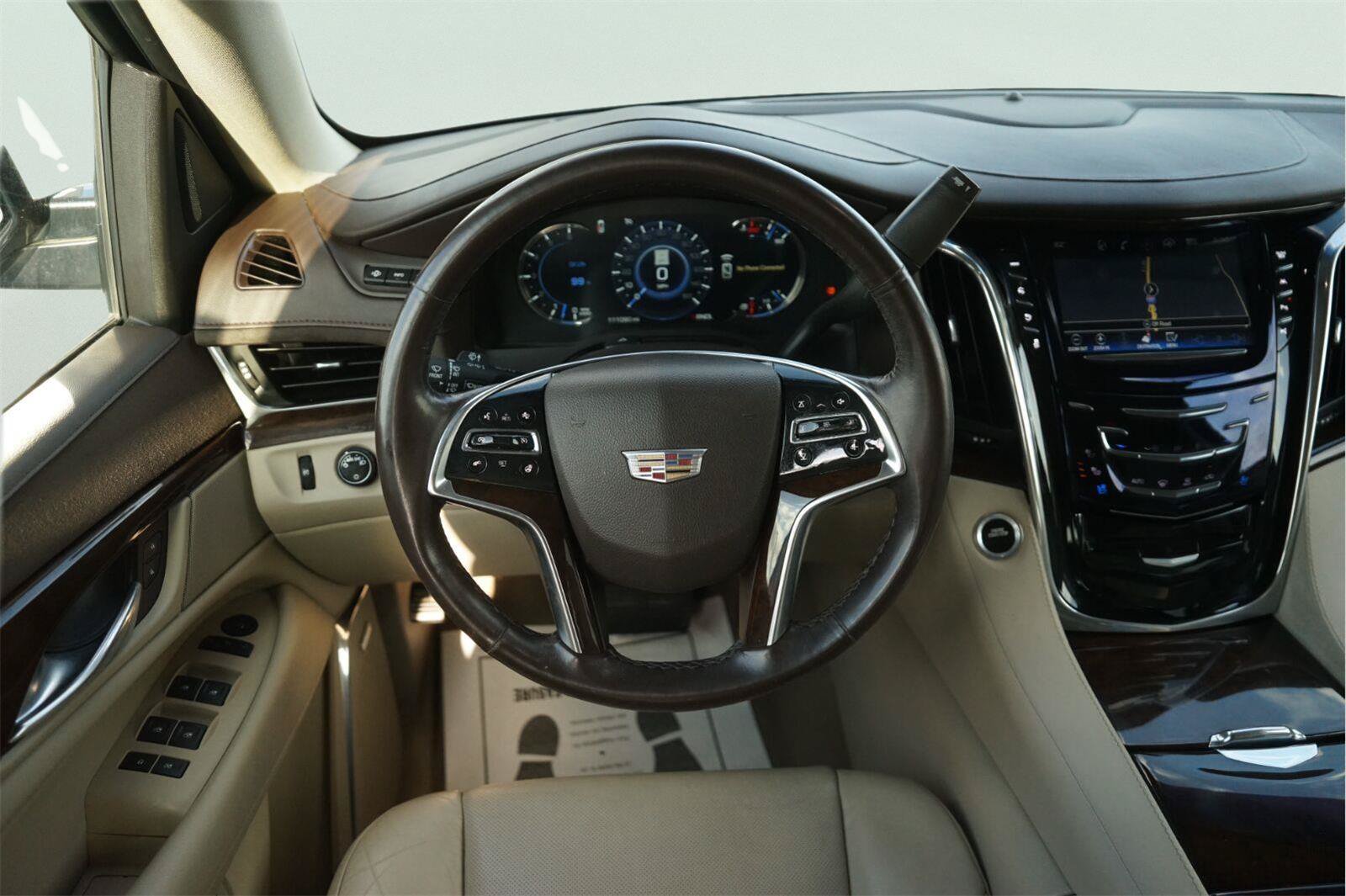 Used 2017 Cadillac Escalade Luxury RWD image 24