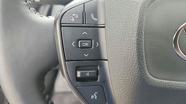 Used 2026 Toyota Prius LE FWD image 23