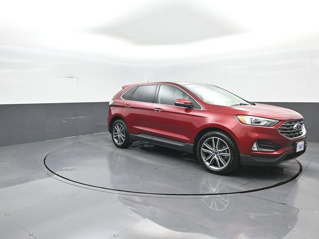 Certified 2019 Ford Edge Titanium w/ Cold Weather Package AWD/4WD image 2