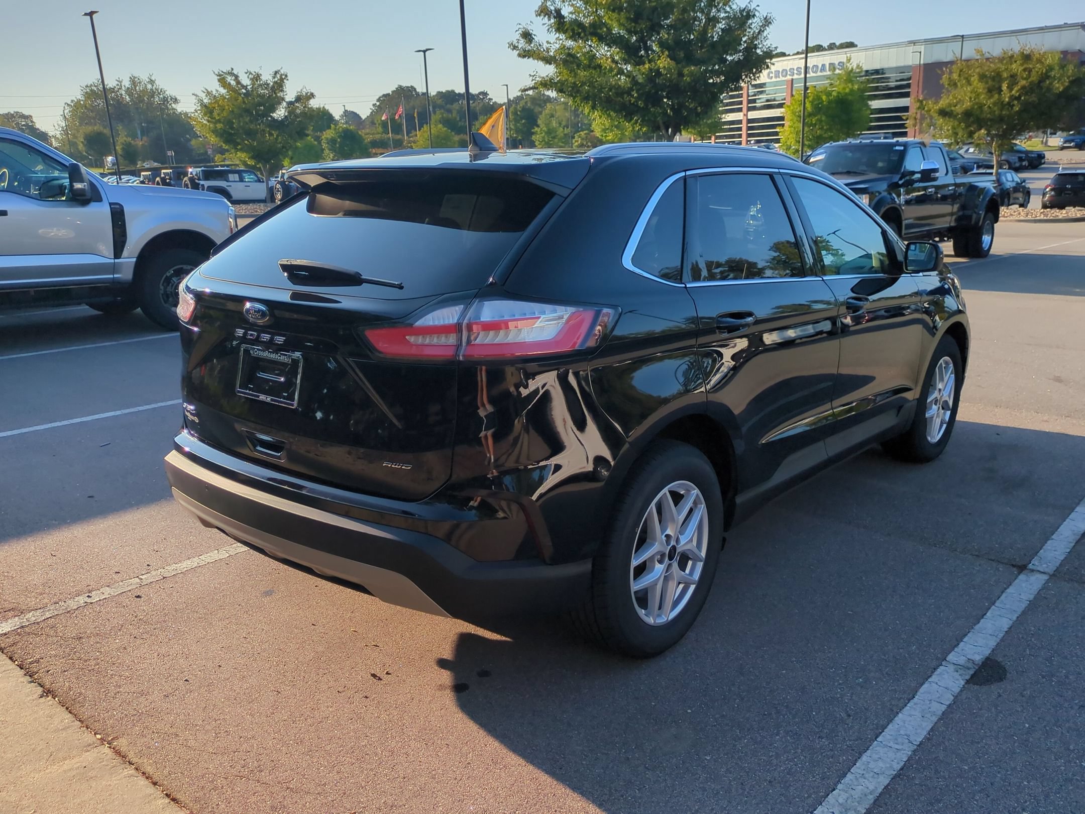 Certified 2023 Ford Edge SEL w/ Convenience Package AWD/4WD image 3