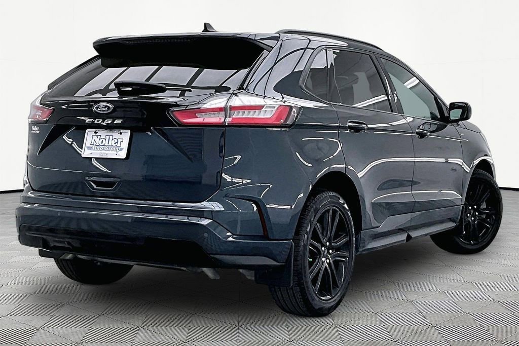 Certified 2023 Ford Edge ST-Line AWD/4WD image 2