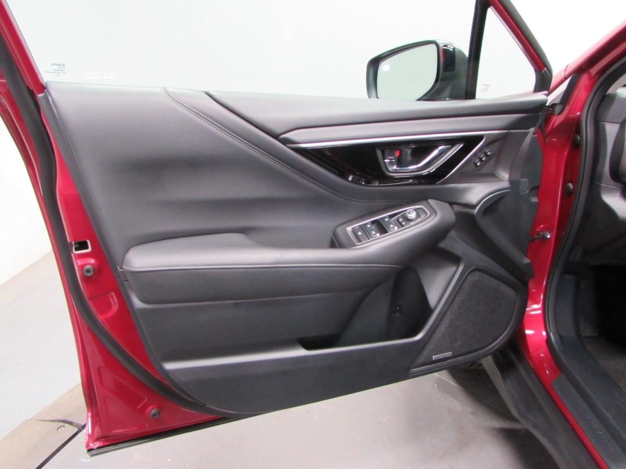 Used 2024 Subaru Outback Limited XT AWD/4WD image 12