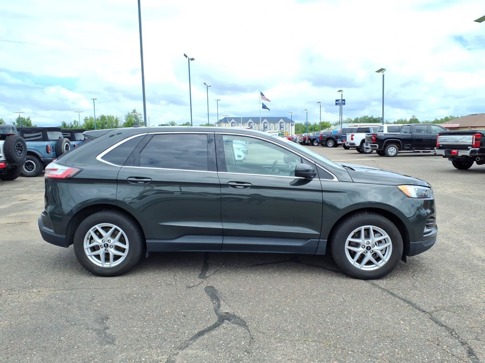 Certified 2024 Ford Edge SEL AWD/4WD image 7