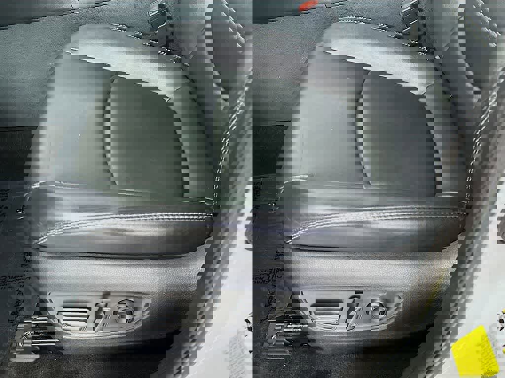 Used 2021 Toyota RAV4 XLE Premium image 29