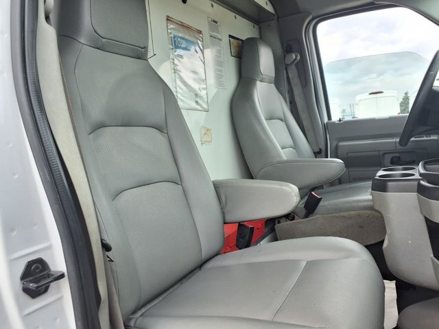Certified 2022 Ford E-350 and Econoline 350 Super Duty RWD image 5