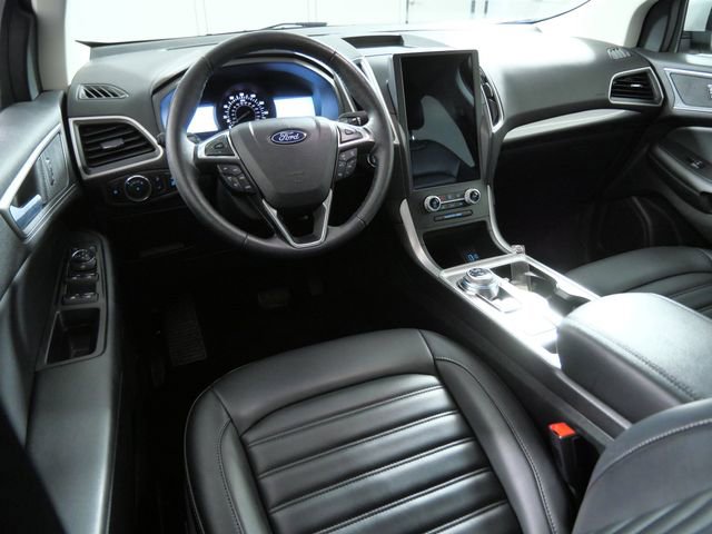 Certified 2024 Ford Edge SEL w/ Convenience Package AWD/4WD image 4