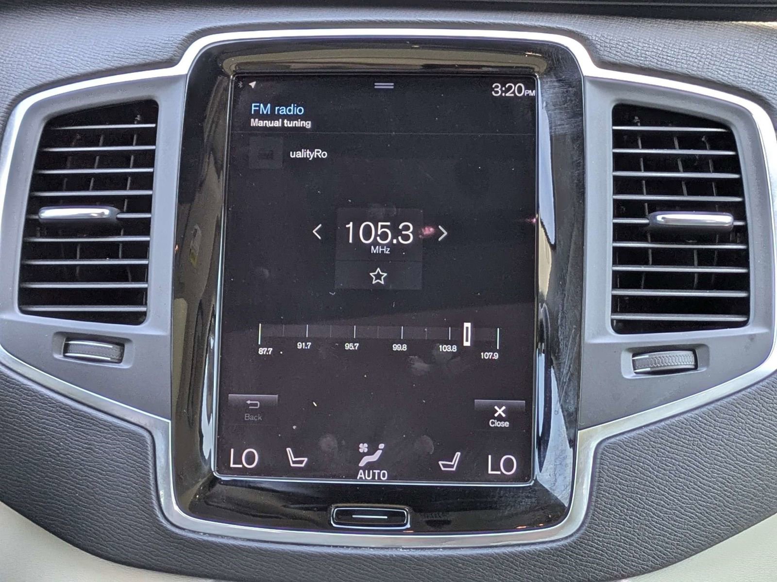 Used 2021 Volvo XC90 T6 Momentum AWD/4WD image 9
