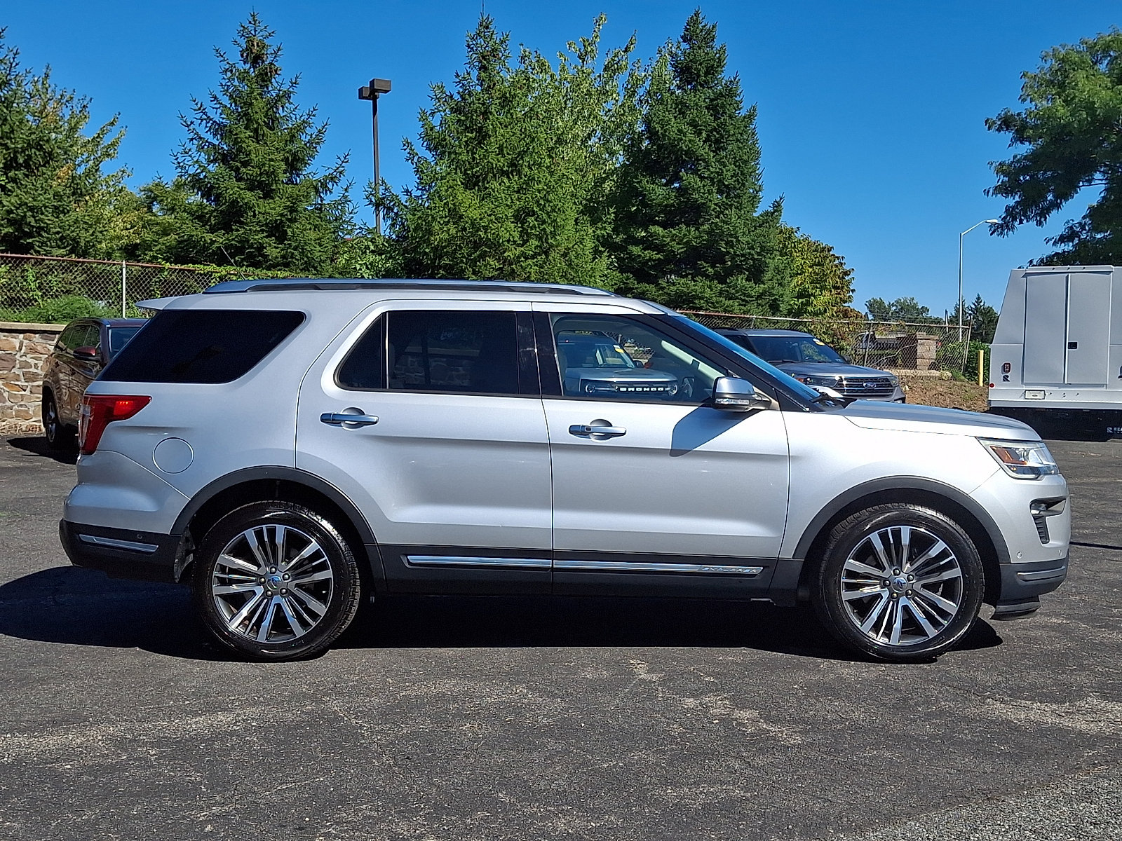 Certified 2018 Ford Explorer Platinum AWD/4WD image 7
