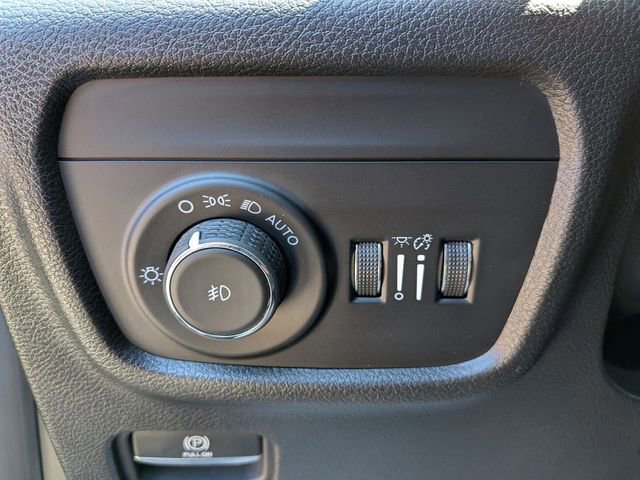 Used 2021 Jeep Grand Cherokee L Limited AWD/4WD image 17