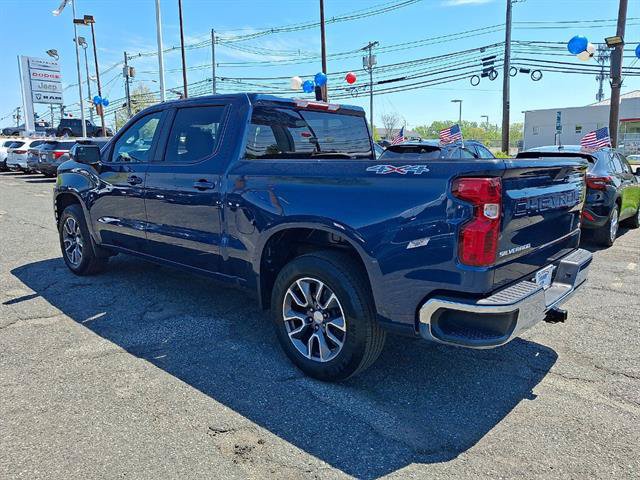 Used 2021 Chevrolet Silverado 1500 LT AWD/4WD image 6