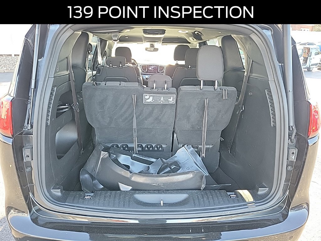 Used 2018 Chrysler Pacifica Touring Plus w/ S Appearance Package FWD image 6