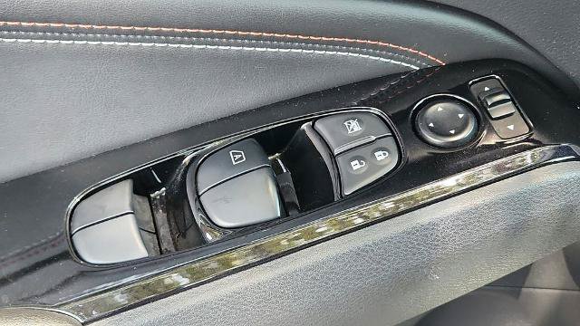 Used 2023 Nissan Altima 2.0 SR FWD image 23