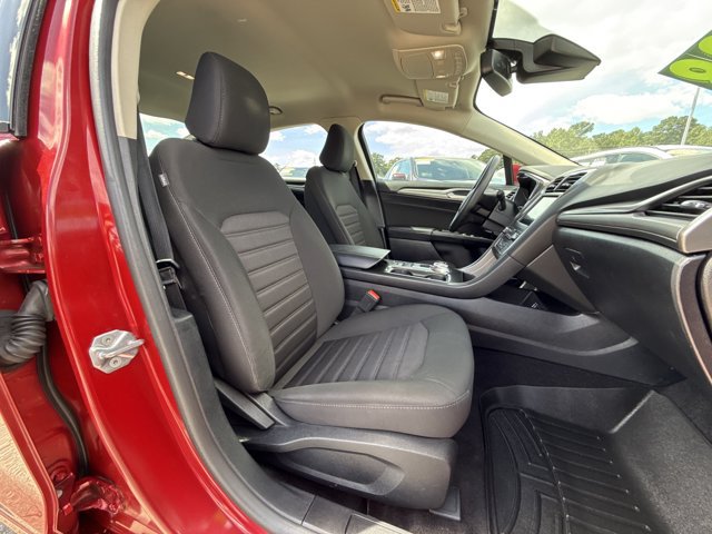 Certified 2020 Ford Fusion SE FWD image 11