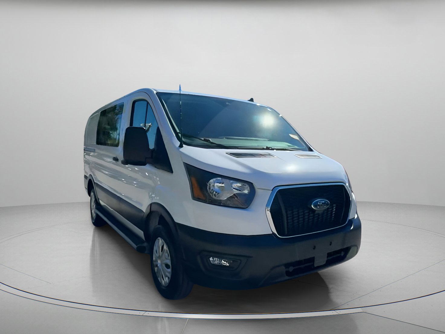 Certified 2024 Ford Transit 250 w/ Exterior Upgrade Package image 28