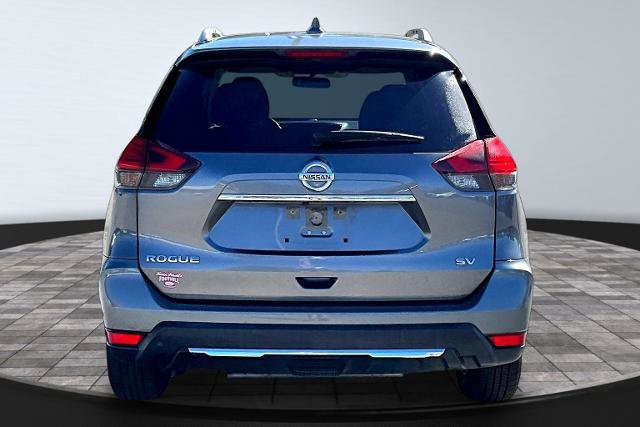 Used 2017 Nissan Rogue SV FWD image 4