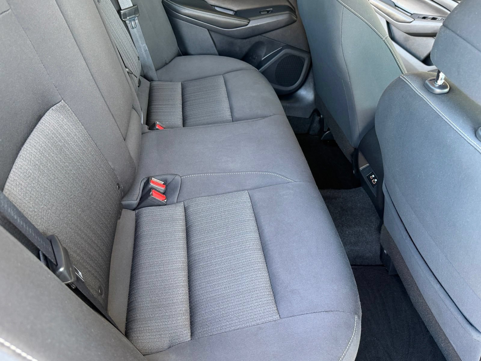 Used 2025 Nissan Altima 2.5 SV FWD image 19