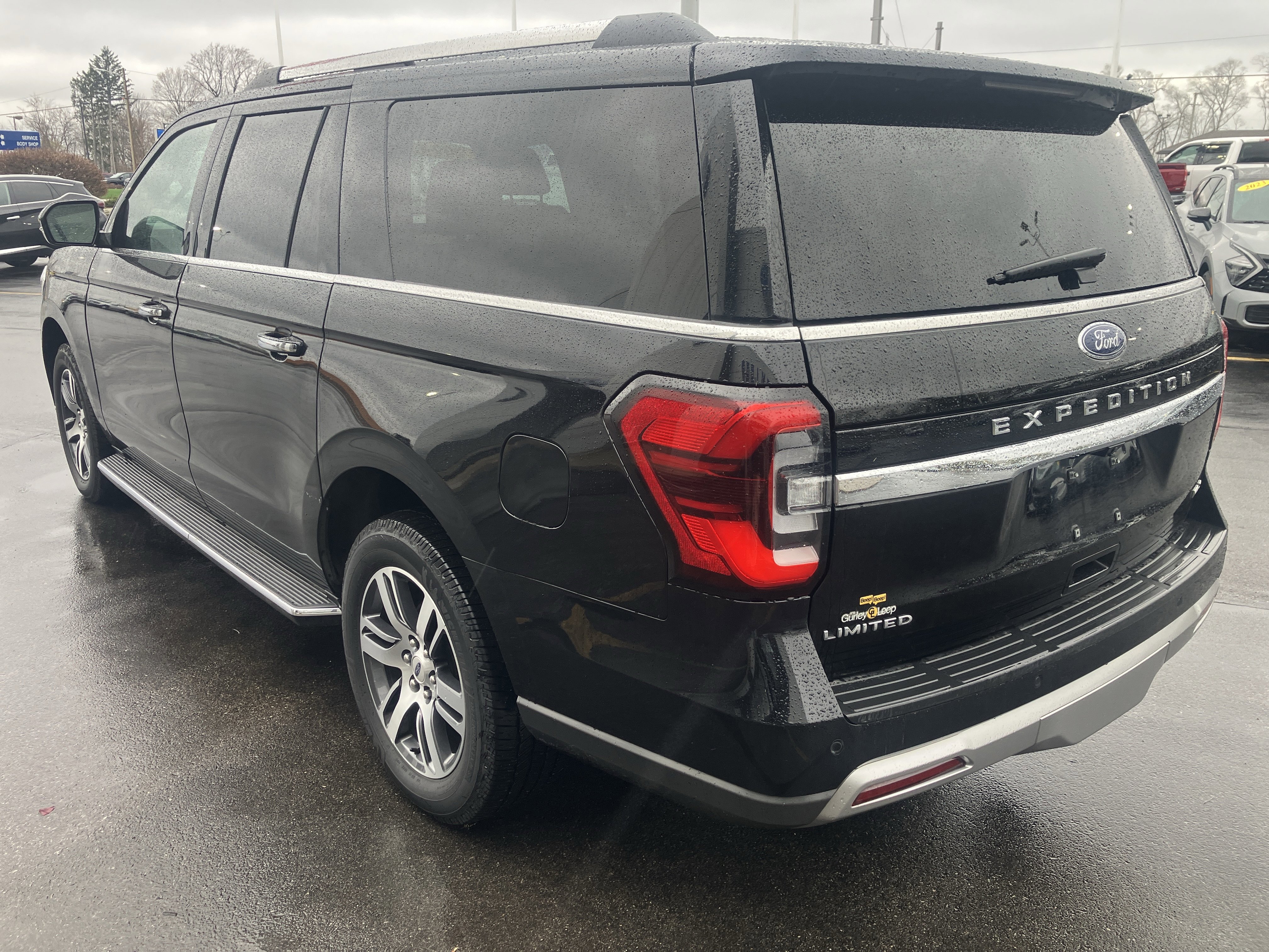 Certified 2022 Ford Expedition Max Limited image 3