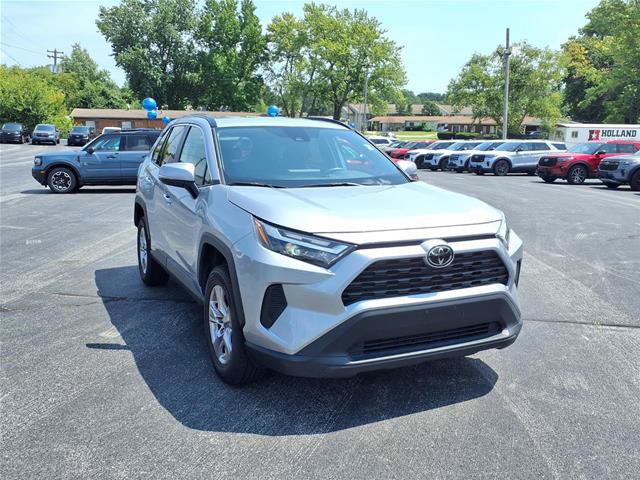 Used 2025 Toyota RAV4 XLE AWD/4WD image 24