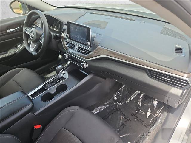 Used 2025 Nissan Altima 2.5 SV FWD image 20