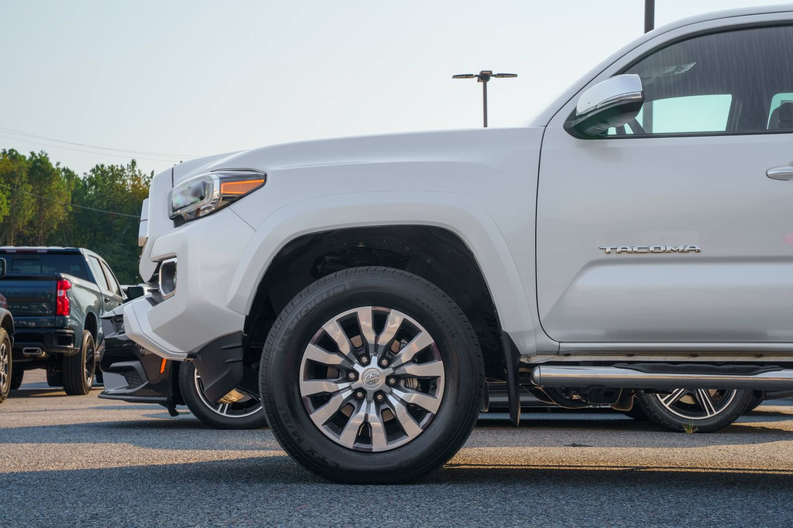 Used 2023 Toyota Tacoma Limited AWD/4WD image 8