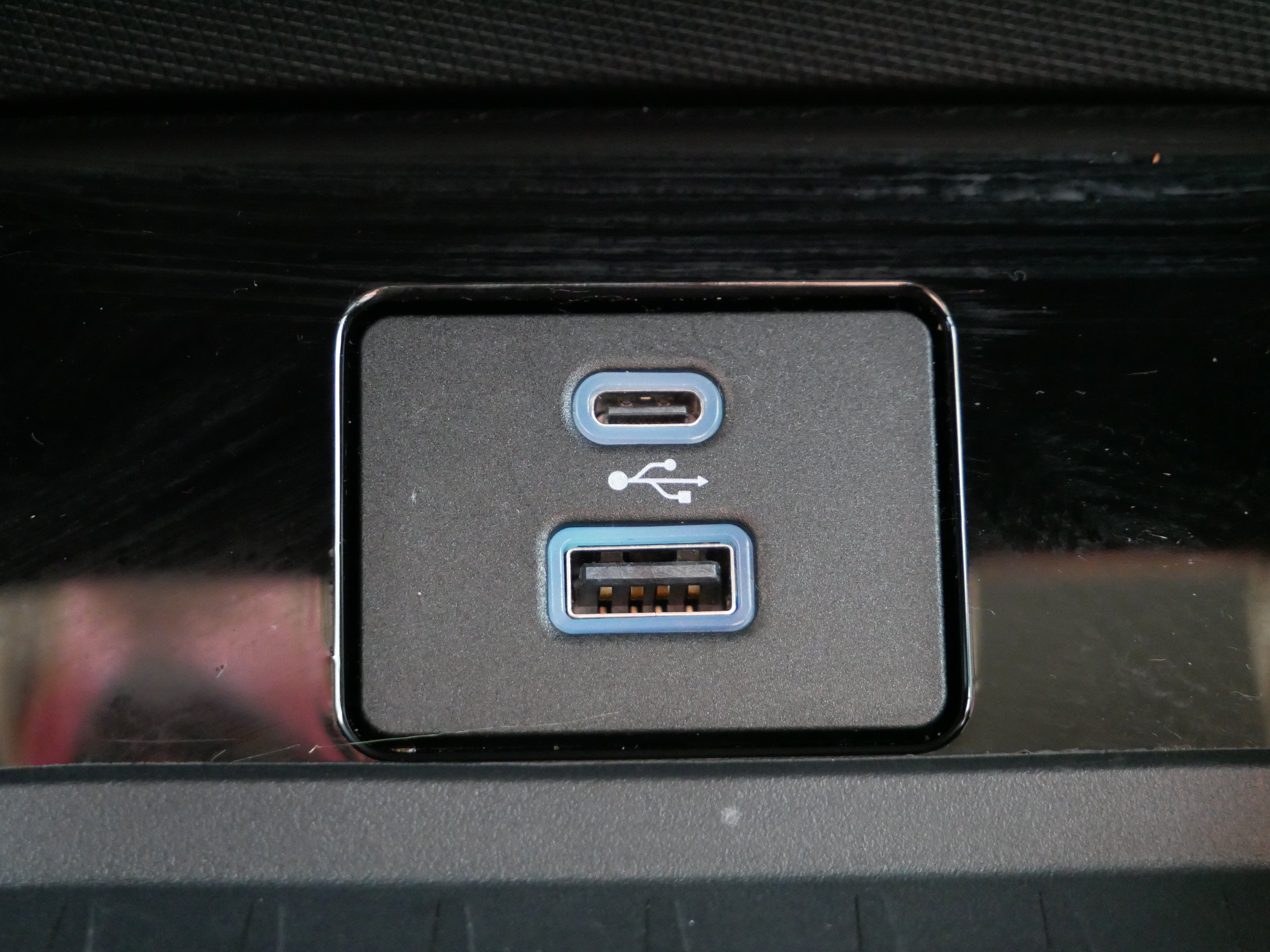 Certified 2024 Ford Mustang Mach-E Premium AWD/4WD image 22