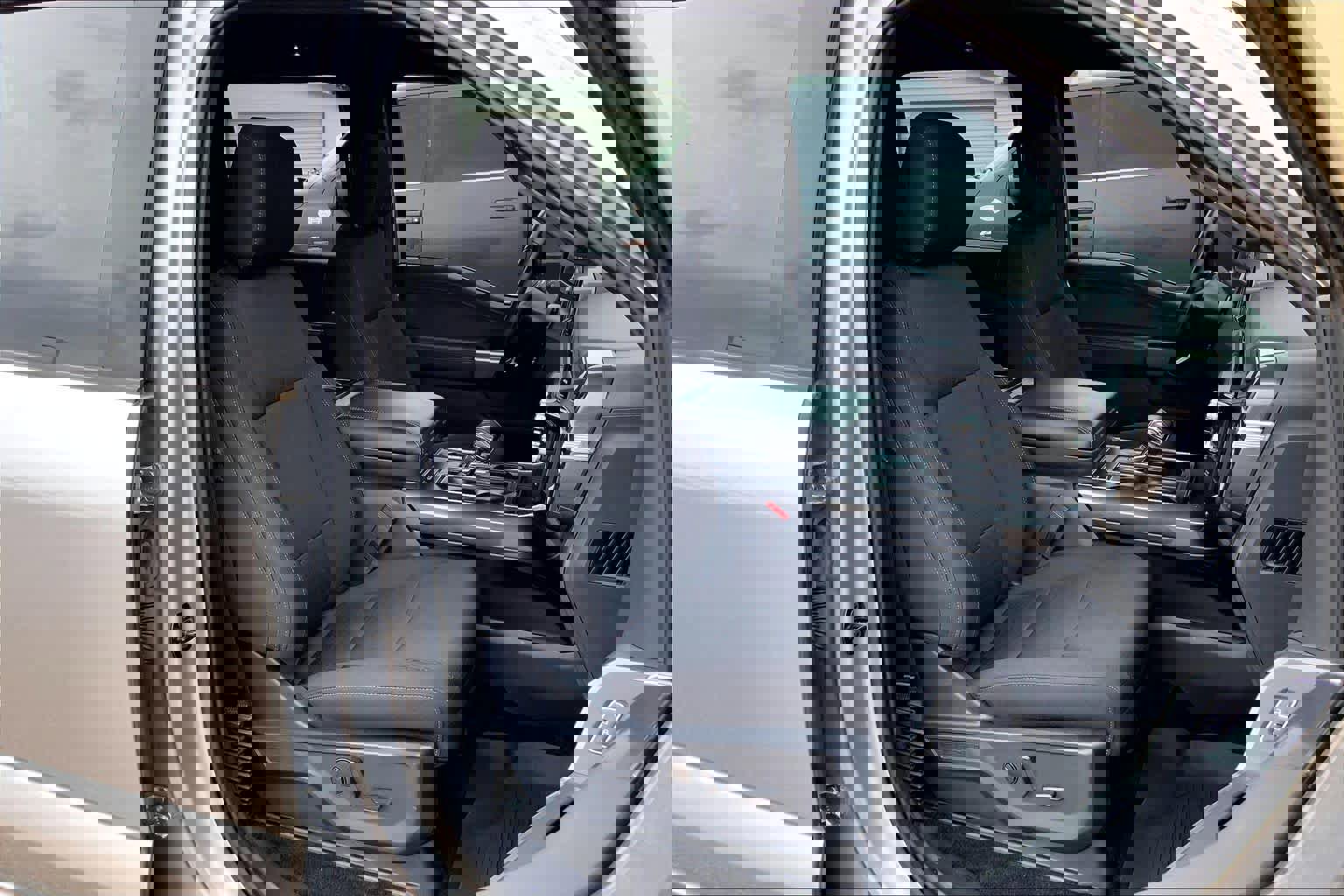 Certified 2022 Ford F150 XLT w/ Equipment Group 302A High image 9