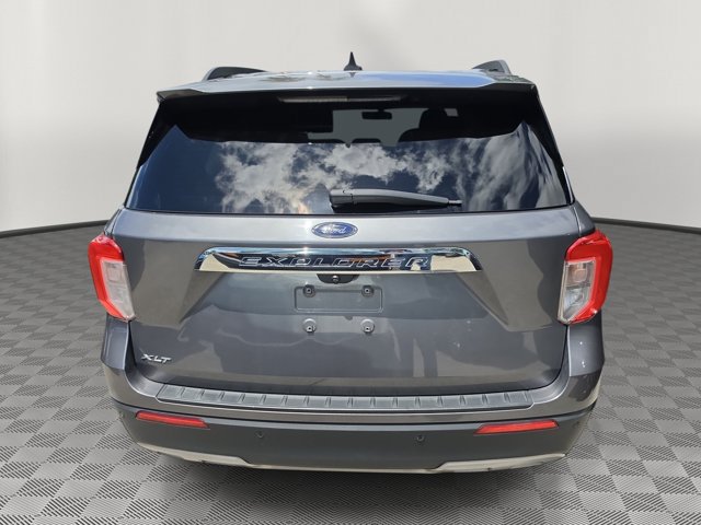 Certified 2022 Ford Explorer XLT w/ Equipment Group 202A RWD image 5
