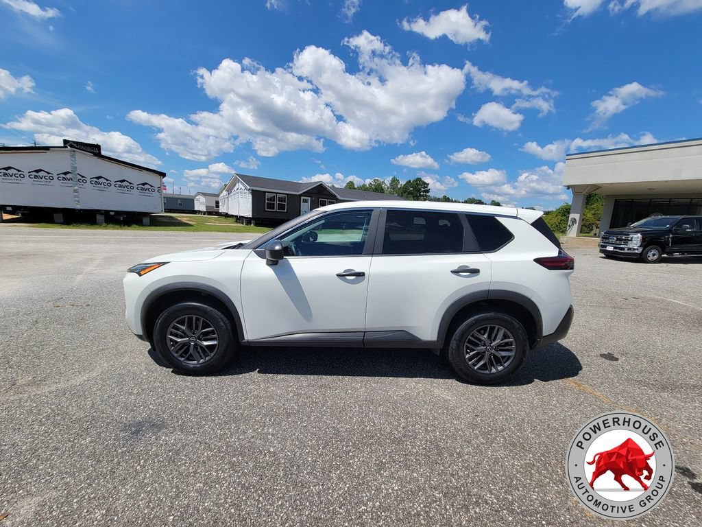 Used 2023 Nissan Rogue S FWD image 3