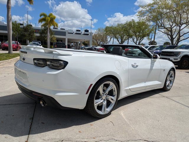 Used 2020 Chevrolet Camaro SS image 4