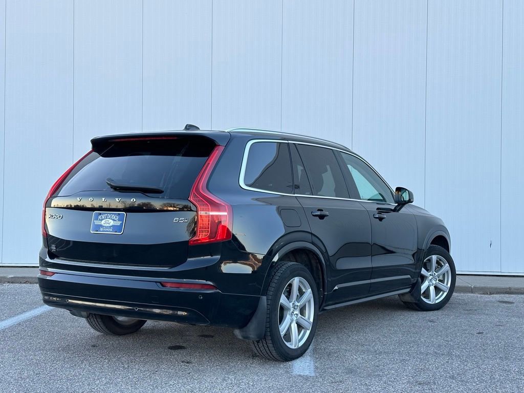 Used 2023 Volvo XC90 B5 Core w/ Protection Package Premier image 3