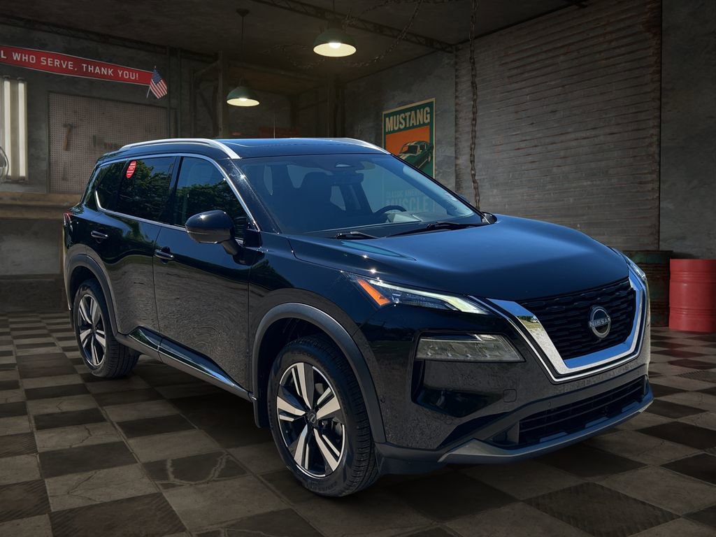 Used 2023 Nissan Rogue SL w/ SL Premium Package FWD image 2