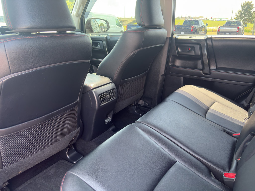 Used 2022 Toyota 4Runner TRD Off-Road Premium w/ Moonroof Package AWD/4WD image 15