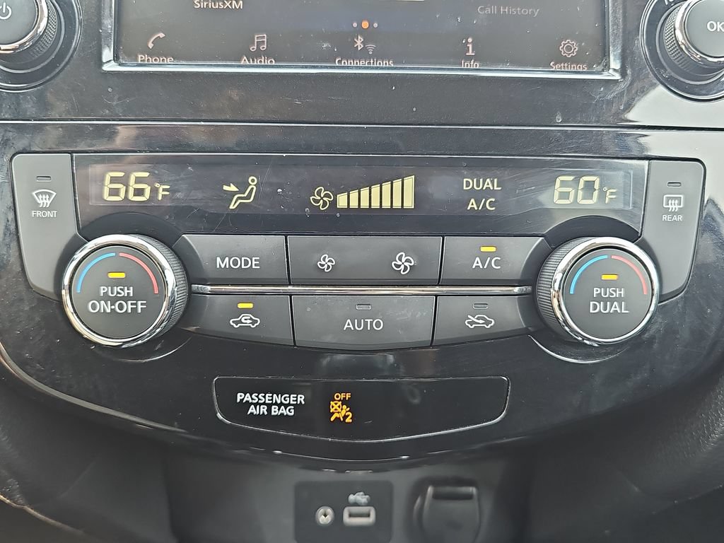 Used 2020 Nissan Rogue SV AWD/4WD image 22