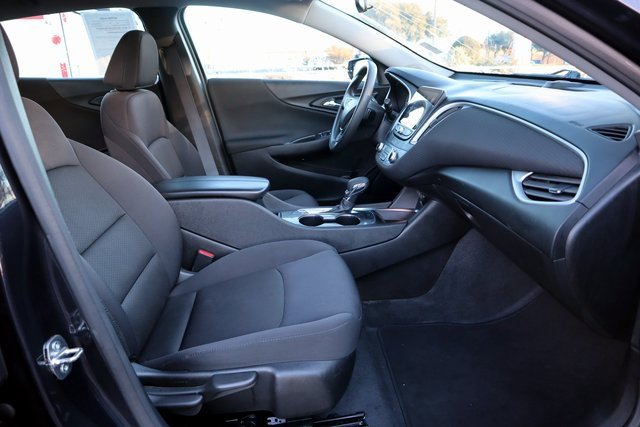 Used 2023 Chevrolet Malibu LT image 19