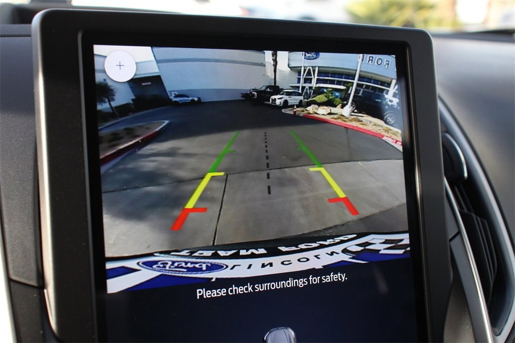 Certified 2024 Ford Edge SEL w/ Sport Appearance Package image 13