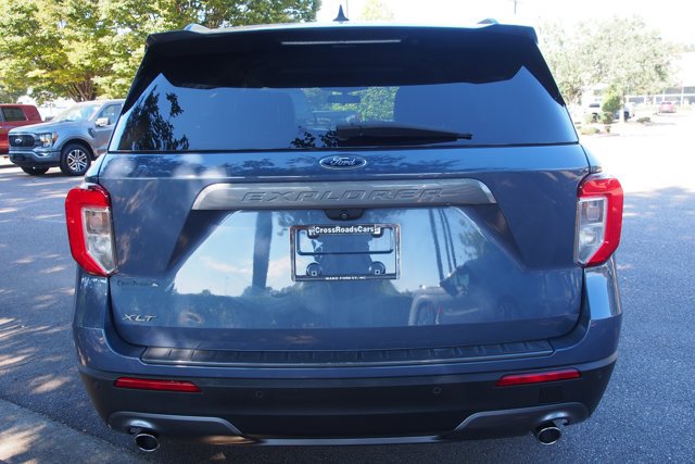 Certified 2021 Ford Explorer XLT w/ Equipment Group 202A RWD image 6