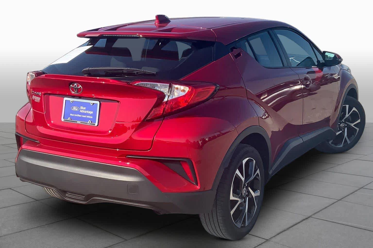 Used 2022 Toyota C-HR XLE FWD image 12