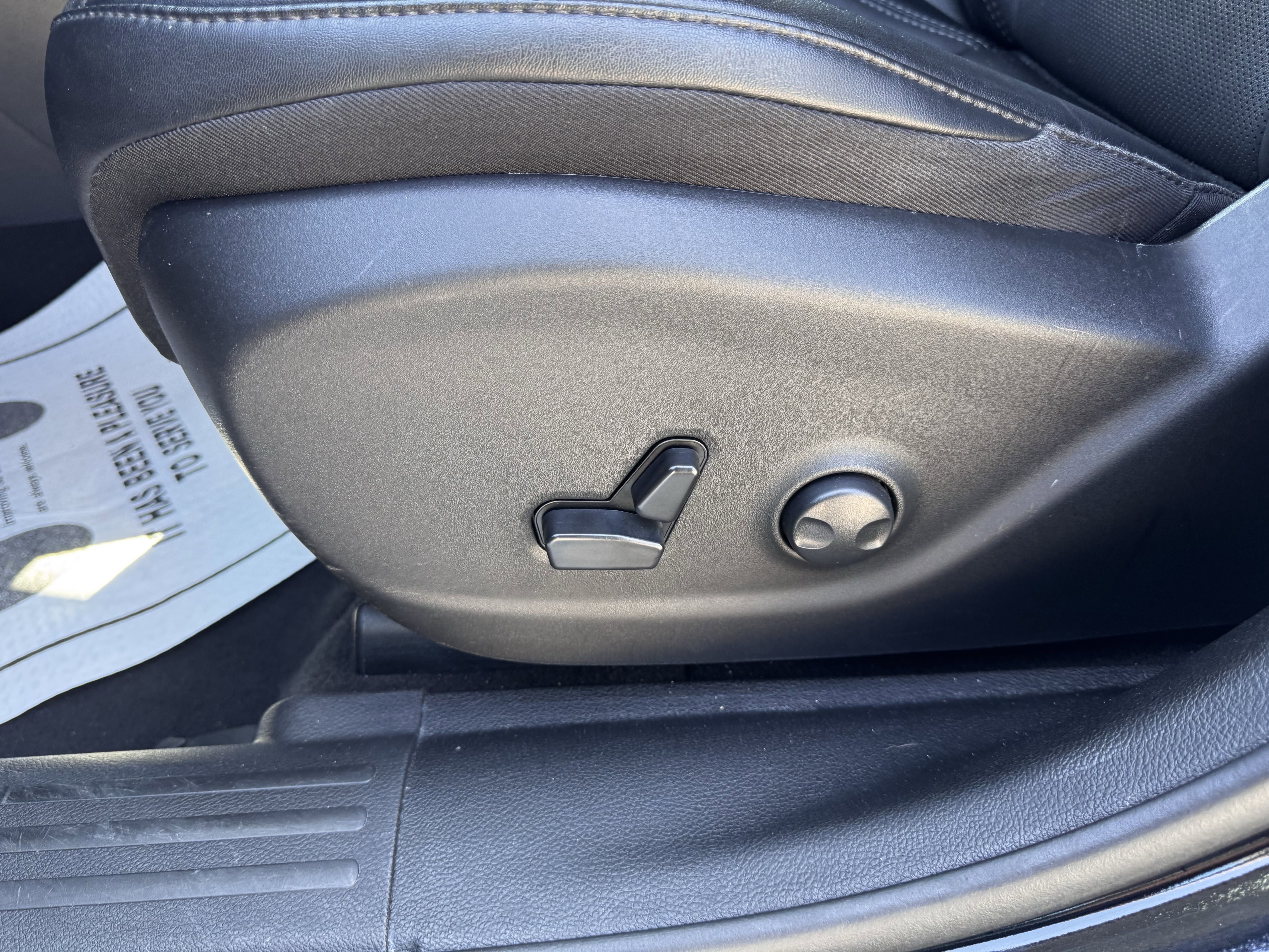 Used 2023 Jeep Cherokee Altitude Lux image 10