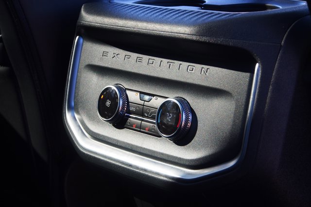 Certified 2025 Ford Expedition Platinum w/ Stealth Performance Package image 15
