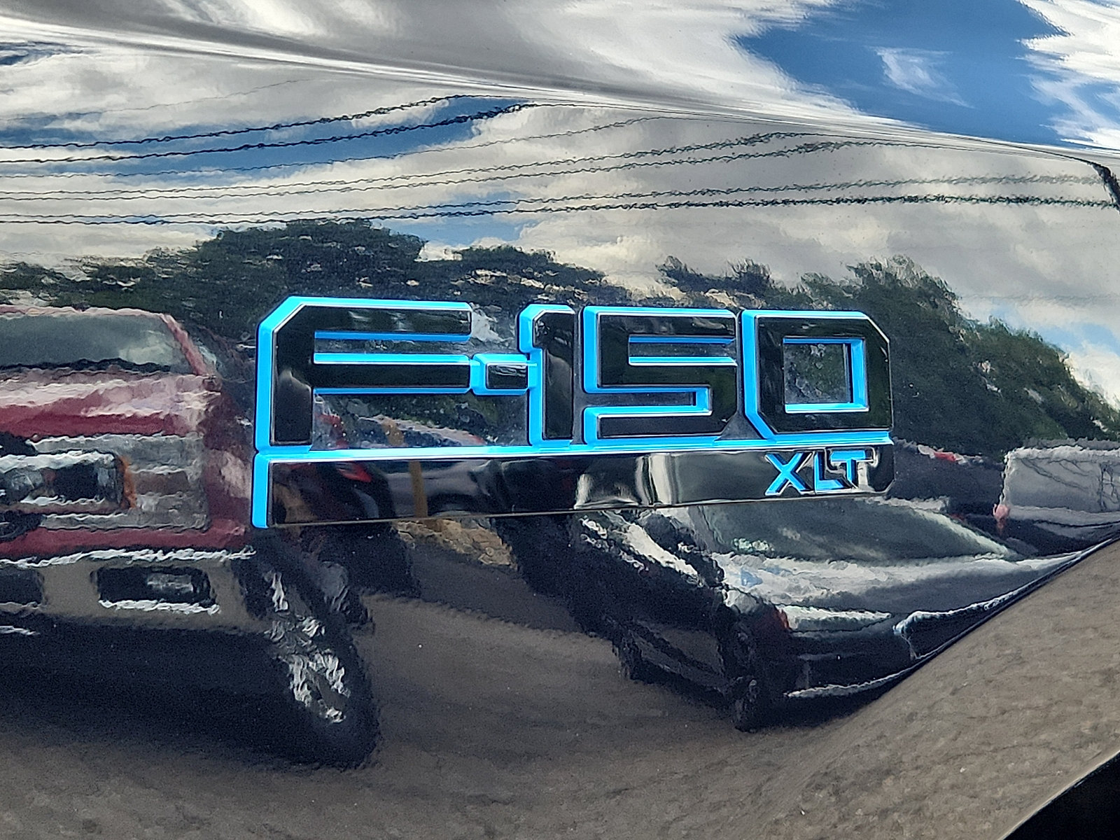 Certified 2025 Ford F150 Lightning XLT AWD/4WD image 31