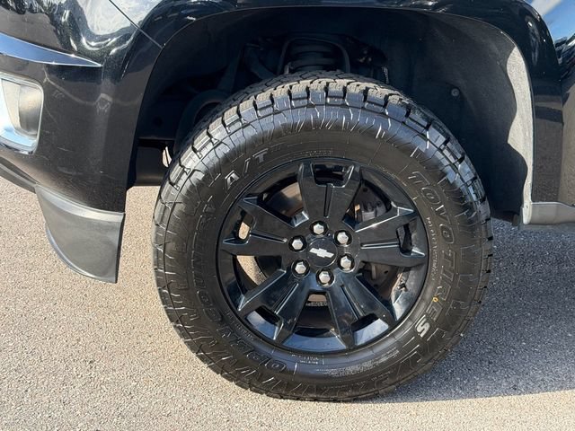 Used 2020 Chevrolet Colorado Z71 w/ Z71 Midnight Edition RWD image 4