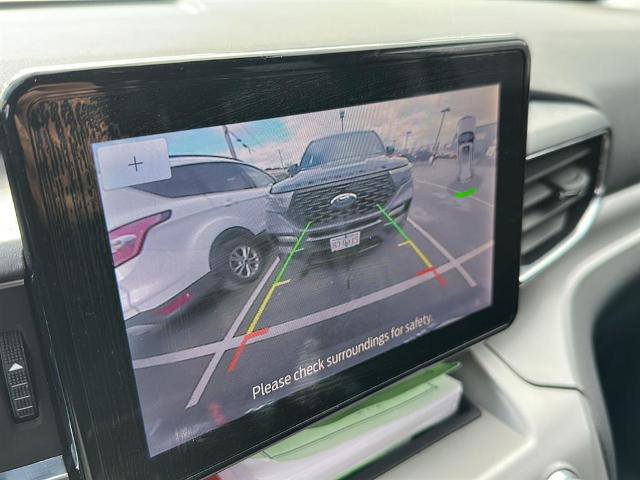 Certified 2022 Ford Explorer XLT w/ Equipment Group 202A image 6