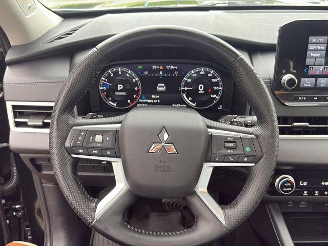 Used 2024 Mitsubishi Outlander SE AWD/4WD image 17